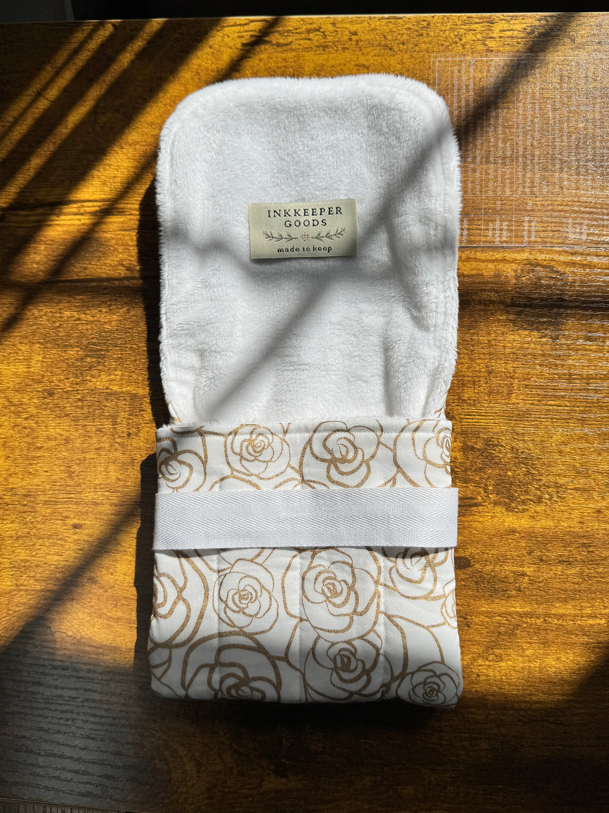 The Mini- Ivory Rose Garden, Handmade mini fountain pen pouch