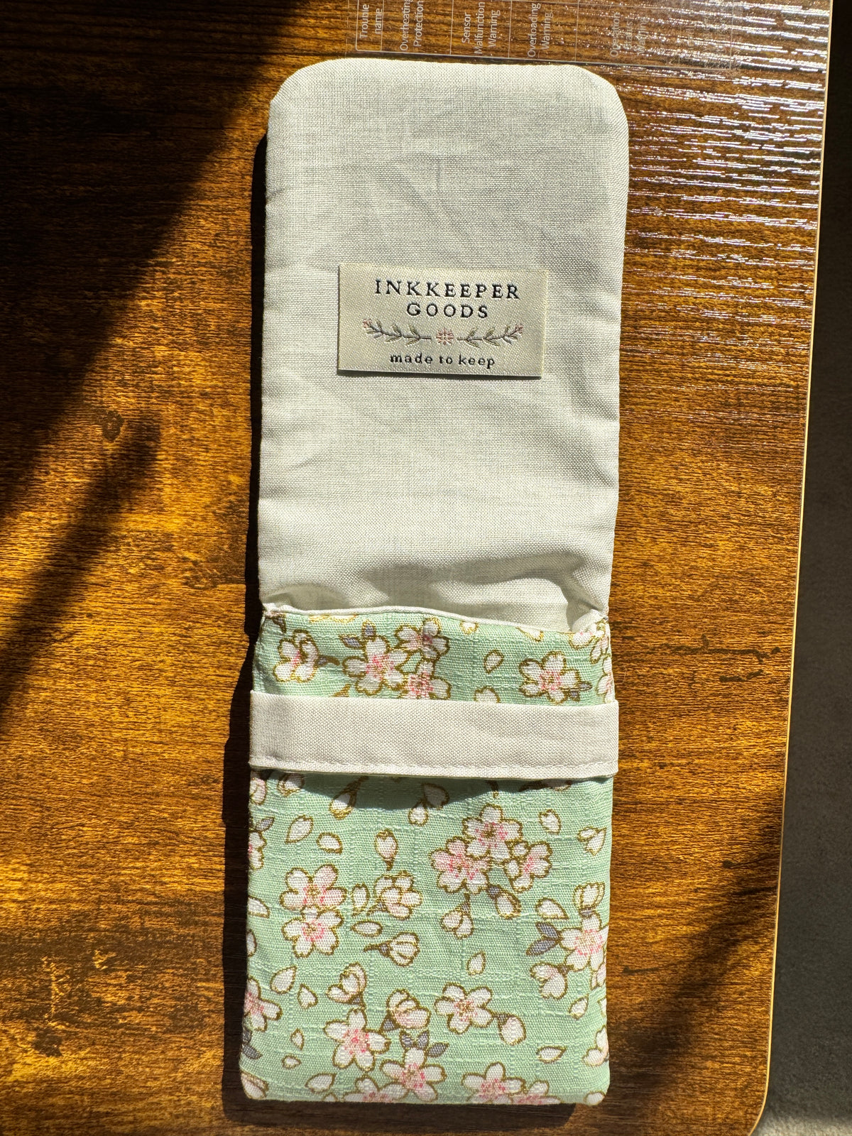 Sakura Morning — Two-Tone Petite Fountain Pen Pouch