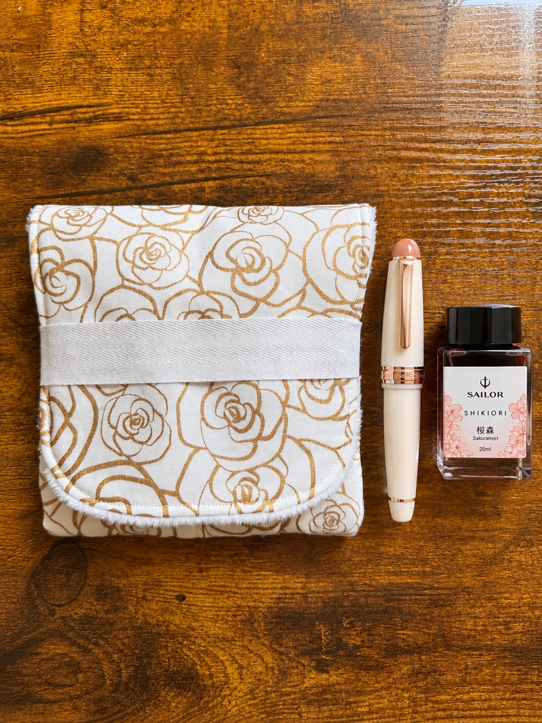 The Mini- Ivory Rose Garden, Handmade mini fountain pen pouch