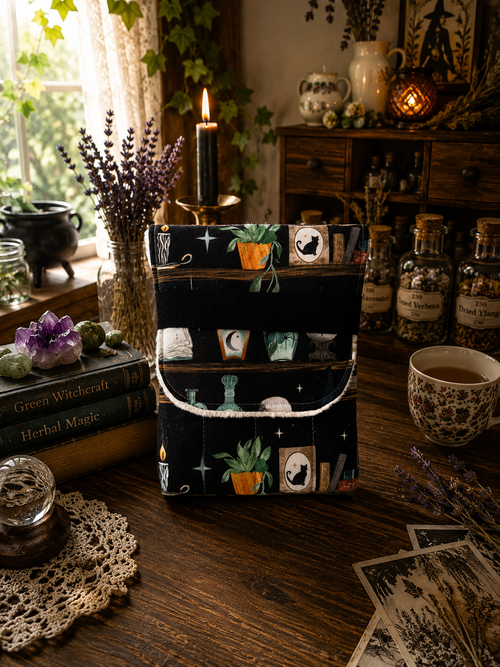 The Familiar’s Library Handmade Fountain Pen Pouch/Case